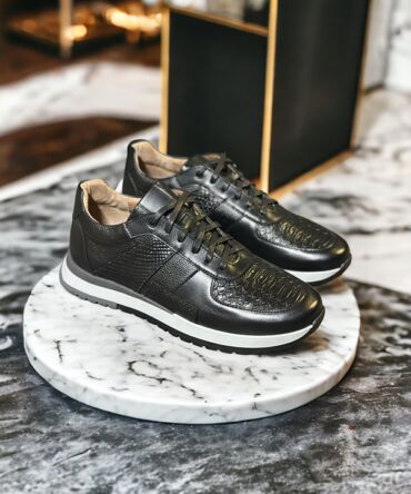 Кросівки шкіряні чорного кольору Luke