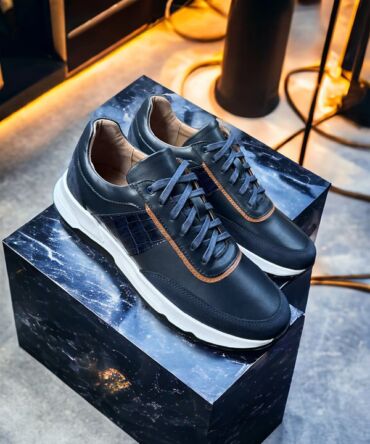 Кросівки шкіряні синього кольору Tim