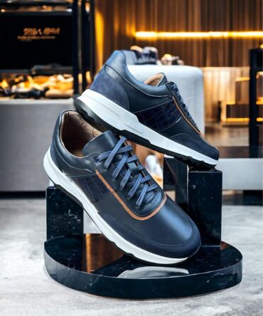 Кросівки шкіряні синього кольору Tim