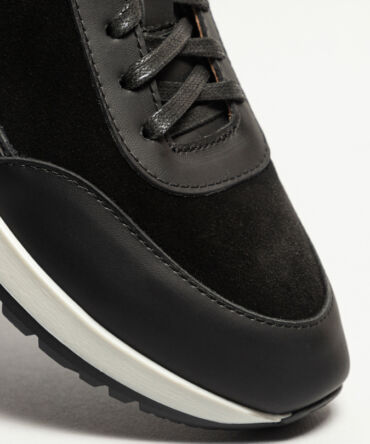 Кросівки чоловічі чорні шкіряні Marko