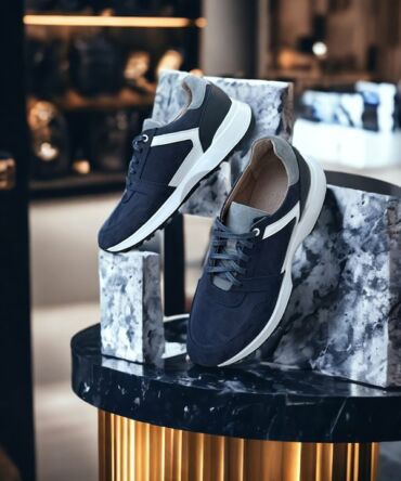 Кросівки нубукові сині Adam