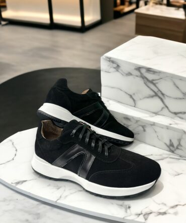 Кросівки замшеві чорні Garry