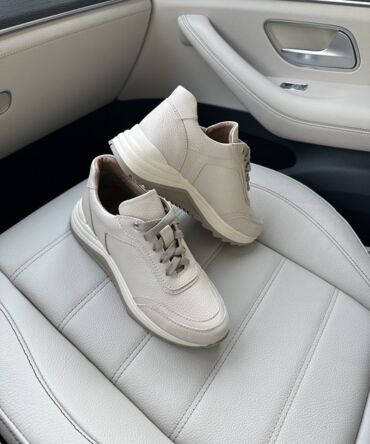 Кросівки жіночі шкіряні бежеві Eva