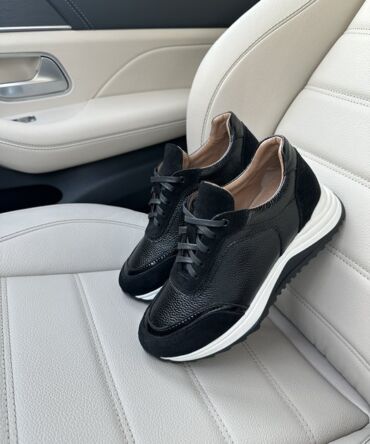 Кросівки жіночі шкіряні чорні Eva