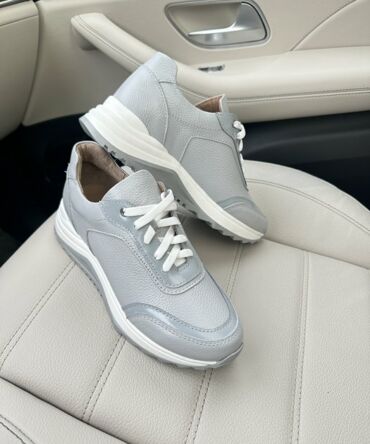 Кросівки жіночі шкіряні сіро-блакитні Eva