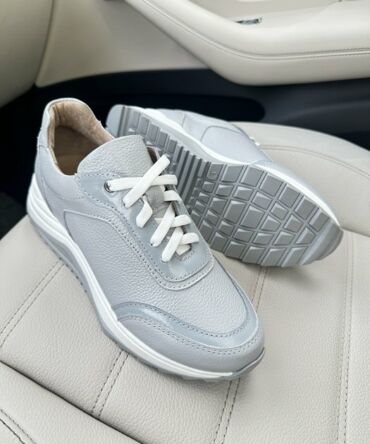 Кросівки жіночі шкіряні сіро-блакитні Eva