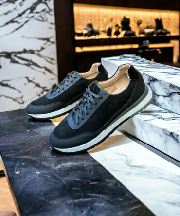 Кросівки чоловічі чорні шкіряні Marko