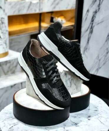 Кросівки чорні Richard