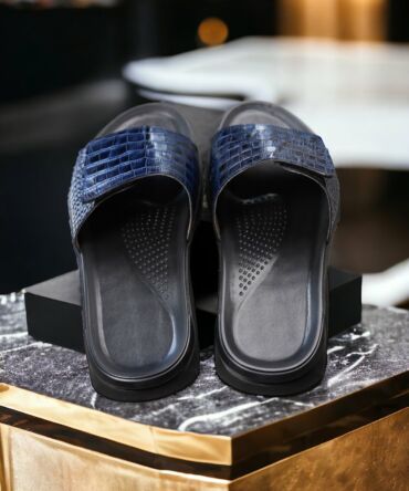 Шльопанці шкіряні сині Croco
