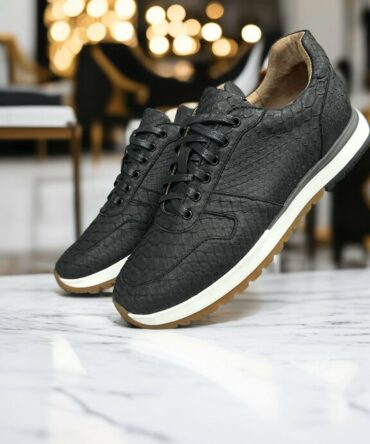 Кросівки чоловічі з пітону чорні Python