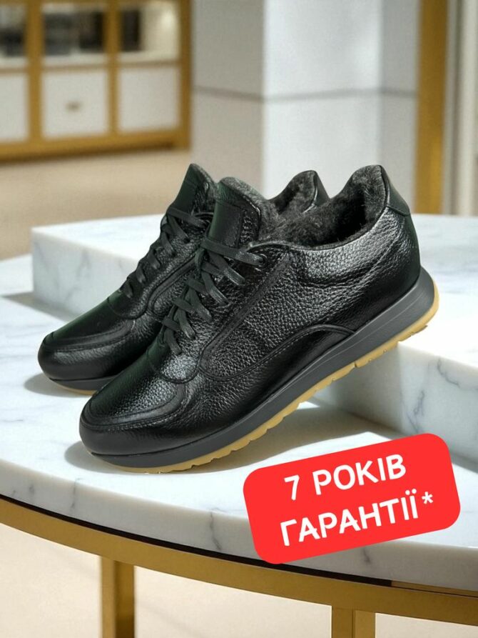 Кросівки чорні шкіряні зимові Daniel