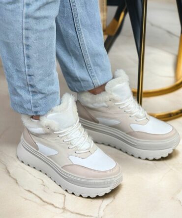 Жіночі чобітки шкіряні бежеві Malva